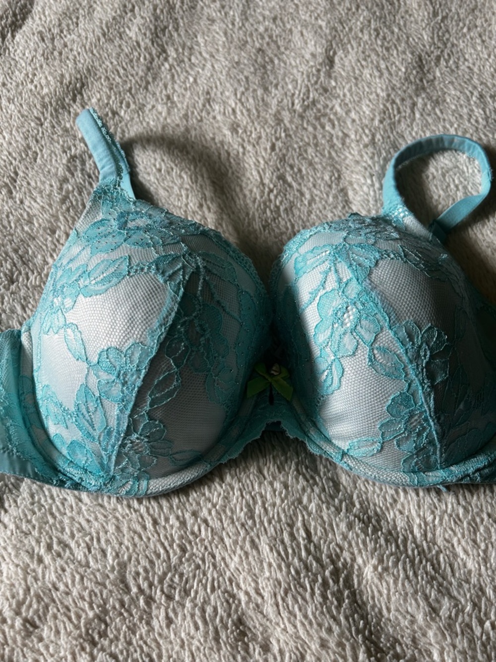 Victoria's Secret Teal Lace Underwire Bra